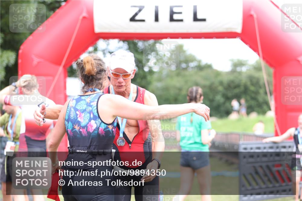 21.06.2026 - 29. Vierlanden-Triathlon Andreas Tolksdorf http://msf.ph/oto/9894350 21.06.2026 14:46:37 Ziel  meine-sportfotos.de