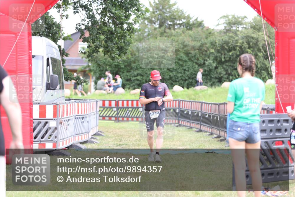 21.06.2026 - 29. Vierlanden-Triathlon Andreas Tolksdorf http://msf.ph/oto/9894357 21.06.2026 14:46:59 Ziel 1214, 1214 meine-sportfotos.de