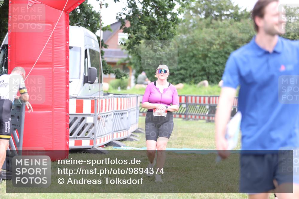 21.06.2026 - 29. Vierlanden-Triathlon Andreas Tolksdorf http://msf.ph/oto/9894374 21.06.2026 14:47:14 Ziel 276, 1208, 276, 1208 meine-sportfotos.de