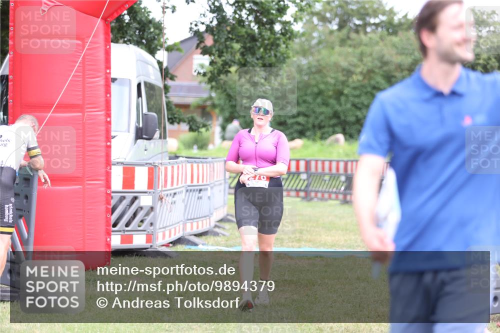 21.06.2026 - 29. Vierlanden-Triathlon Andreas Tolksdorf http://msf.ph/oto/9894379 21.06.2026 14:47:14 Ziel 276, 1208, 276, 1208 meine-sportfotos.de