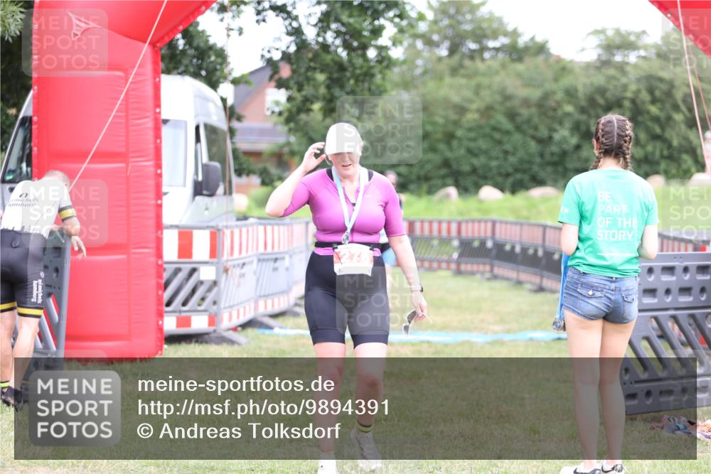 21.06.2026 - 29. Vierlanden-Triathlon Andreas Tolksdorf http://msf.ph/oto/9894391 21.06.2026 14:47:20 Ziel 1208, 1208 meine-sportfotos.de