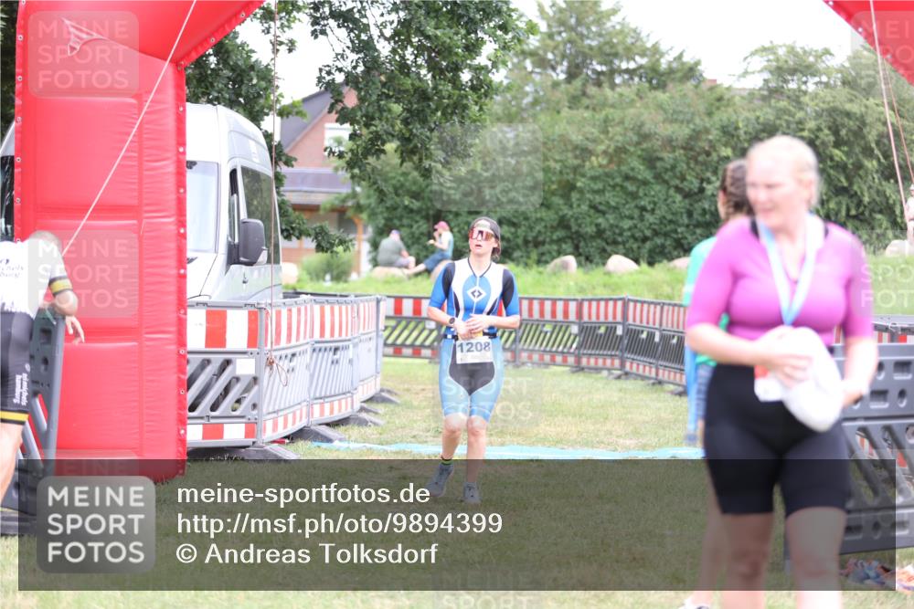 21.06.2026 - 29. Vierlanden-Triathlon Andreas Tolksdorf http://msf.ph/oto/9894399 21.06.2026 14:47:23 Ziel 1208, 1208 meine-sportfotos.de