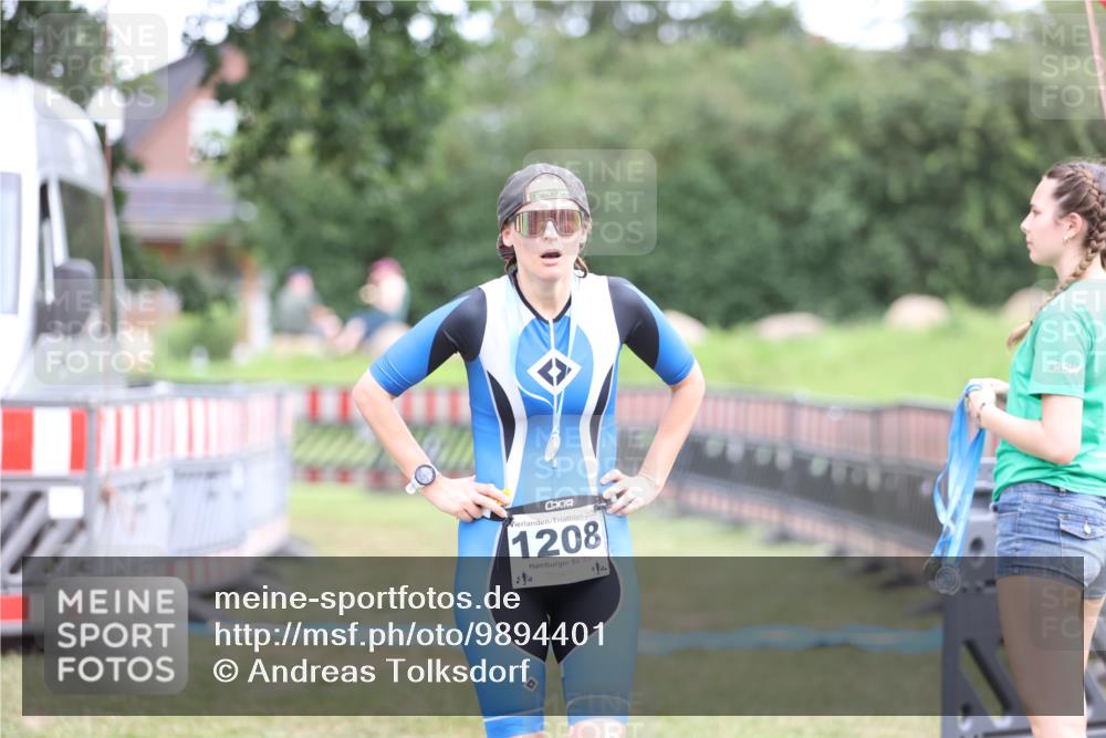 21.06.2026 - 29. Vierlanden-Triathlon Andreas Tolksdorf http://msf.ph/oto/9894401 21.06.2026 14:47:31 Ziel  meine-sportfotos.de