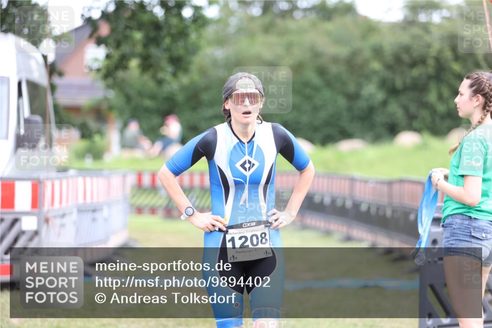 21.06.2026 - 29. Vierlanden-Triathlon Andreas Tolksdorf http://msf.ph/oto/9894402 21.06.2026 14:47:31 Ziel  meine-sportfotos.de
