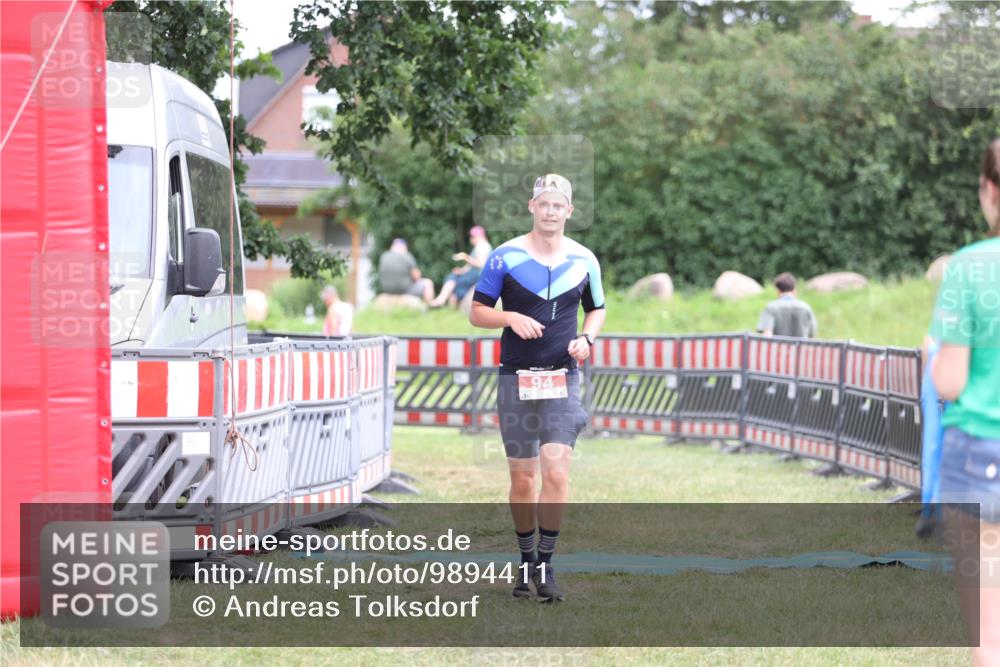 21.06.2026 - 29. Vierlanden-Triathlon Andreas Tolksdorf http://msf.ph/oto/9894411 21.06.2026 14:48:14 Ziel 94, 94 meine-sportfotos.de