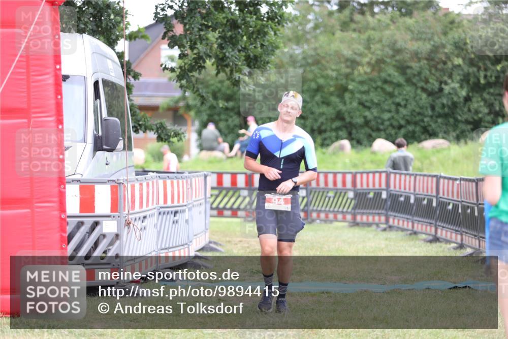 21.06.2026 - 29. Vierlanden-Triathlon Andreas Tolksdorf http://msf.ph/oto/9894415 21.06.2026 14:48:14 Ziel 94, 94 meine-sportfotos.de