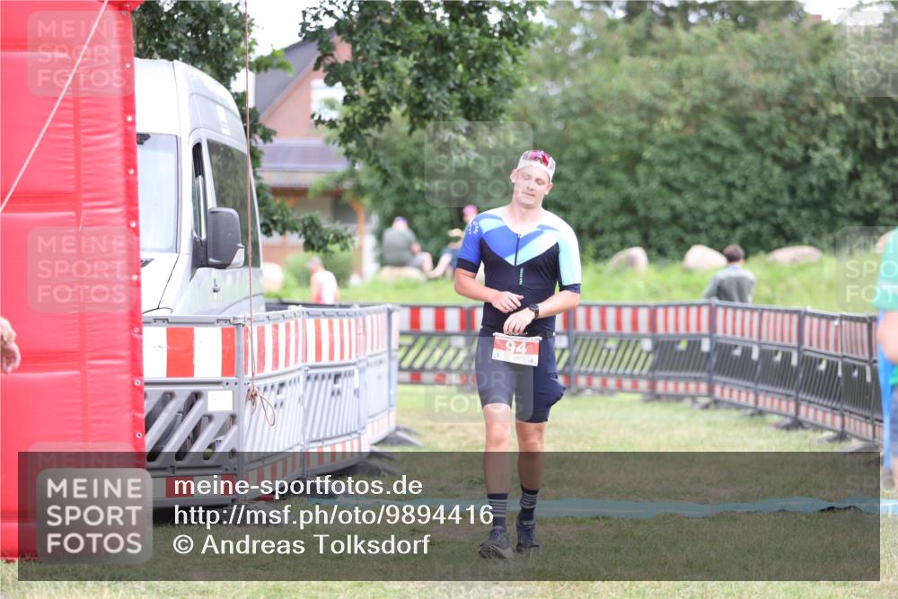 21.06.2026 - 29. Vierlanden-Triathlon Andreas Tolksdorf http://msf.ph/oto/9894416 21.06.2026 14:48:14 Ziel 94, 94 meine-sportfotos.de