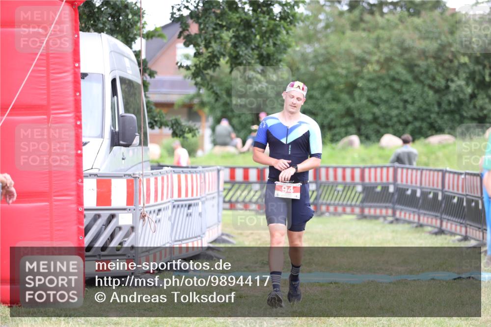 21.06.2026 - 29. Vierlanden-Triathlon Andreas Tolksdorf http://msf.ph/oto/9894417 21.06.2026 14:48:14 Ziel 94, 94 meine-sportfotos.de