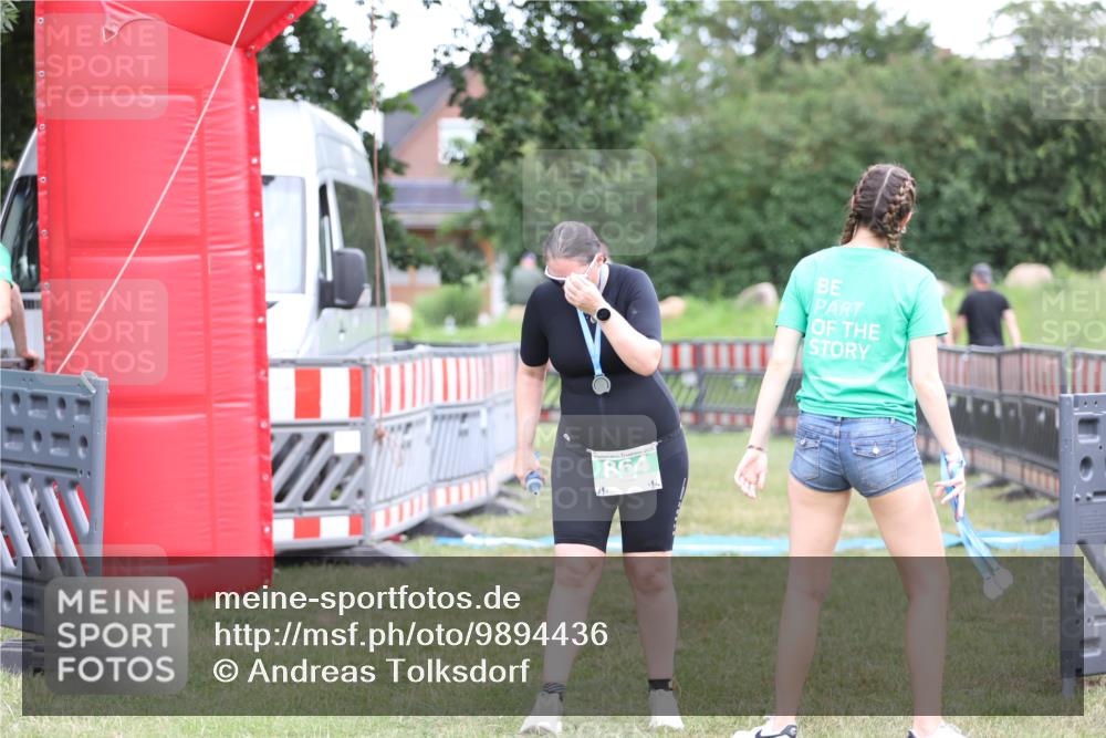 21.06.2026 - 29. Vierlanden-Triathlon Andreas Tolksdorf http://msf.ph/oto/9894436 21.06.2026 14:50:15 Ziel  meine-sportfotos.de