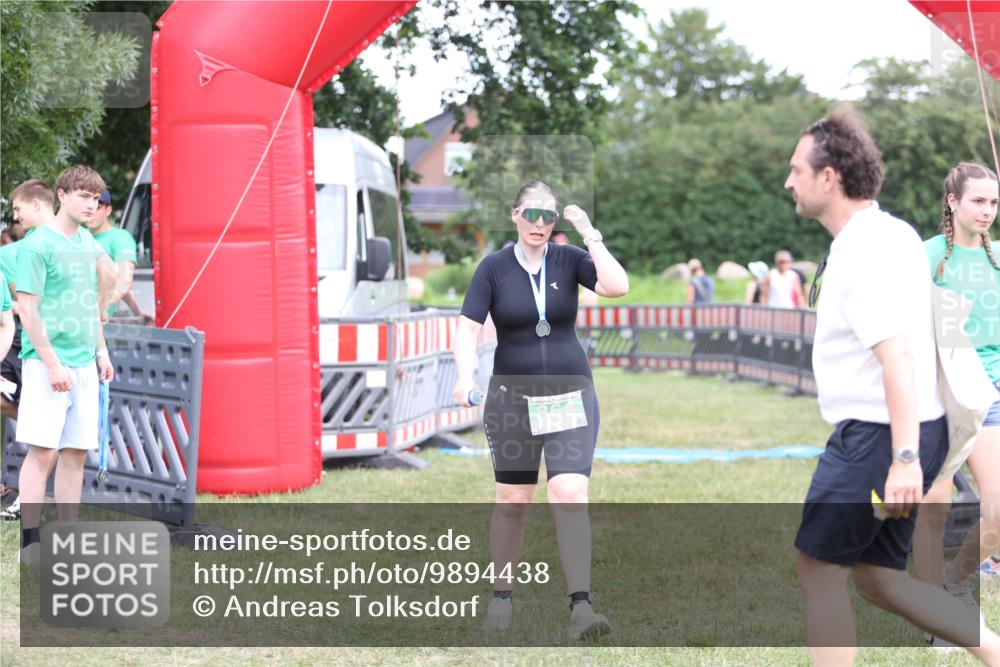 21.06.2026 - 29. Vierlanden-Triathlon Andreas Tolksdorf http://msf.ph/oto/9894438 21.06.2026 14:50:17 Ziel  meine-sportfotos.de