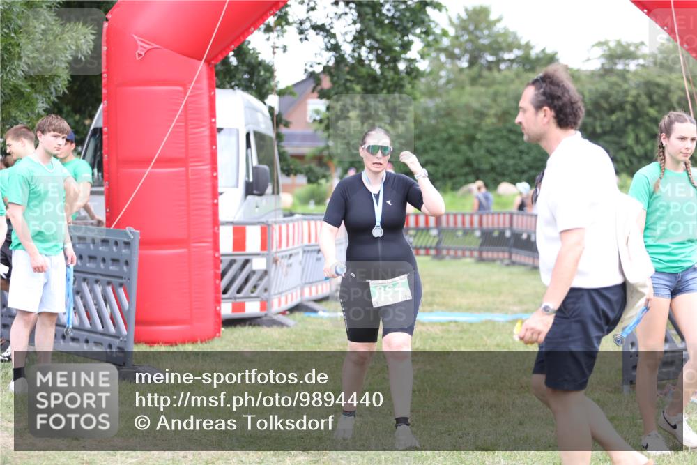 21.06.2026 - 29. Vierlanden-Triathlon Andreas Tolksdorf http://msf.ph/oto/9894440 21.06.2026 14:50:17 Ziel  meine-sportfotos.de