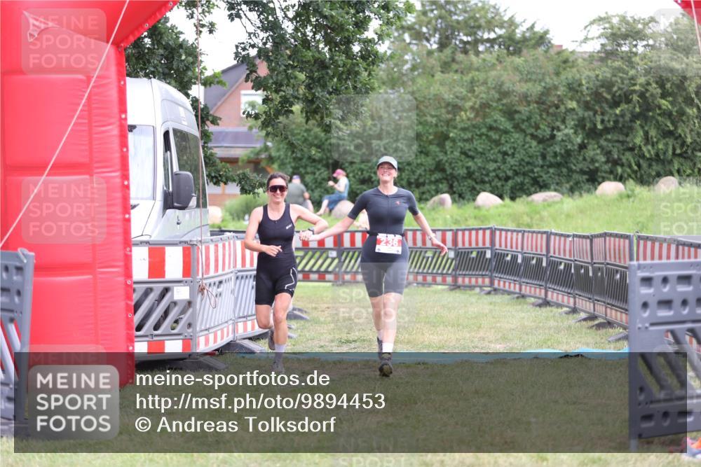 21.06.2026 - 29. Vierlanden-Triathlon Andreas Tolksdorf http://msf.ph/oto/9894453 21.06.2026 14:50:49 Ziel 236, 236 meine-sportfotos.de