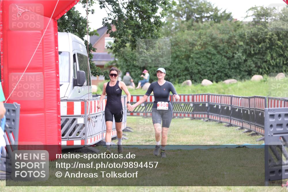 21.06.2026 - 29. Vierlanden-Triathlon Andreas Tolksdorf http://msf.ph/oto/9894457 21.06.2026 14:50:49 Ziel 236, 236 meine-sportfotos.de