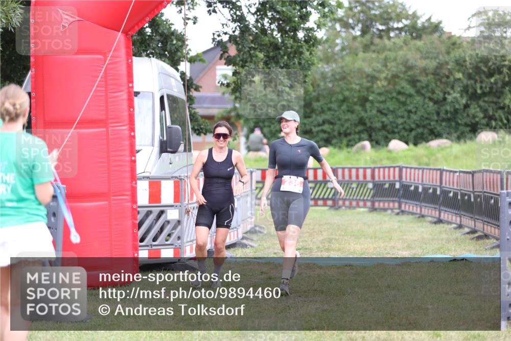 21.06.2026 - 29. Vierlanden-Triathlon Andreas Tolksdorf http://msf.ph/oto/9894460 21.06.2026 14:50:50 Ziel 236, 236 meine-sportfotos.de