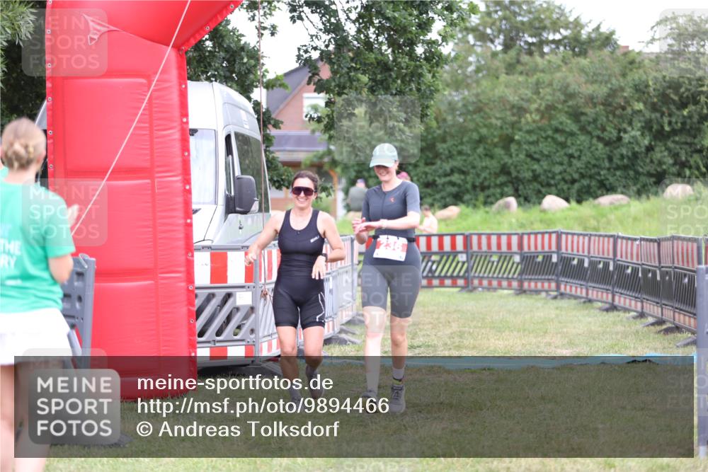21.06.2026 - 29. Vierlanden-Triathlon Andreas Tolksdorf http://msf.ph/oto/9894466 21.06.2026 14:50:50 Ziel 236, 236 meine-sportfotos.de