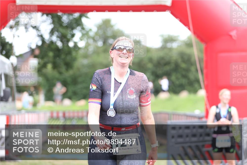 21.06.2026 - 29. Vierlanden-Triathlon Andreas Tolksdorf http://msf.ph/oto/9894487 21.06.2026 14:55:46 Ziel  meine-sportfotos.de