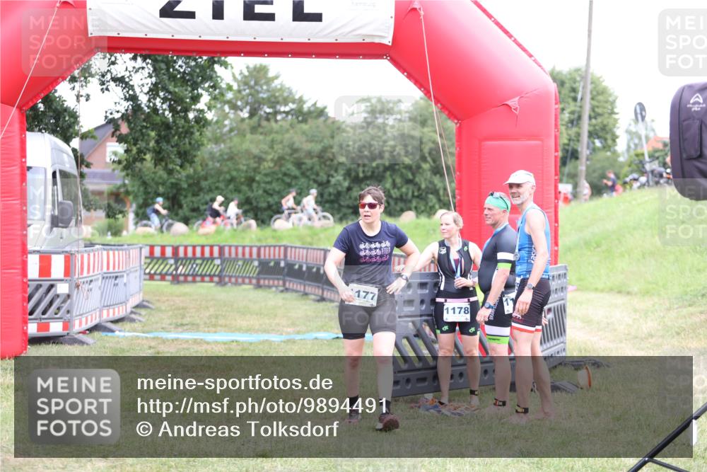 21.06.2026 - 29. Vierlanden-Triathlon Andreas Tolksdorf http://msf.ph/oto/9894491 21.06.2026 14:57:17 Ziel  meine-sportfotos.de