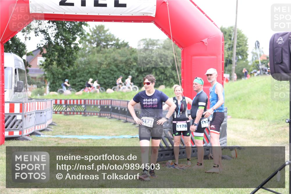 21.06.2026 - 29. Vierlanden-Triathlon Andreas Tolksdorf http://msf.ph/oto/9894503 21.06.2026 14:57:17 Ziel  meine-sportfotos.de