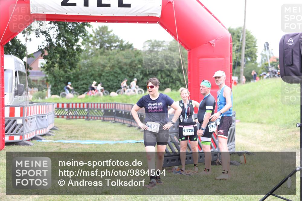 21.06.2026 - 29. Vierlanden-Triathlon Andreas Tolksdorf http://msf.ph/oto/9894504 21.06.2026 14:57:17 Ziel  meine-sportfotos.de