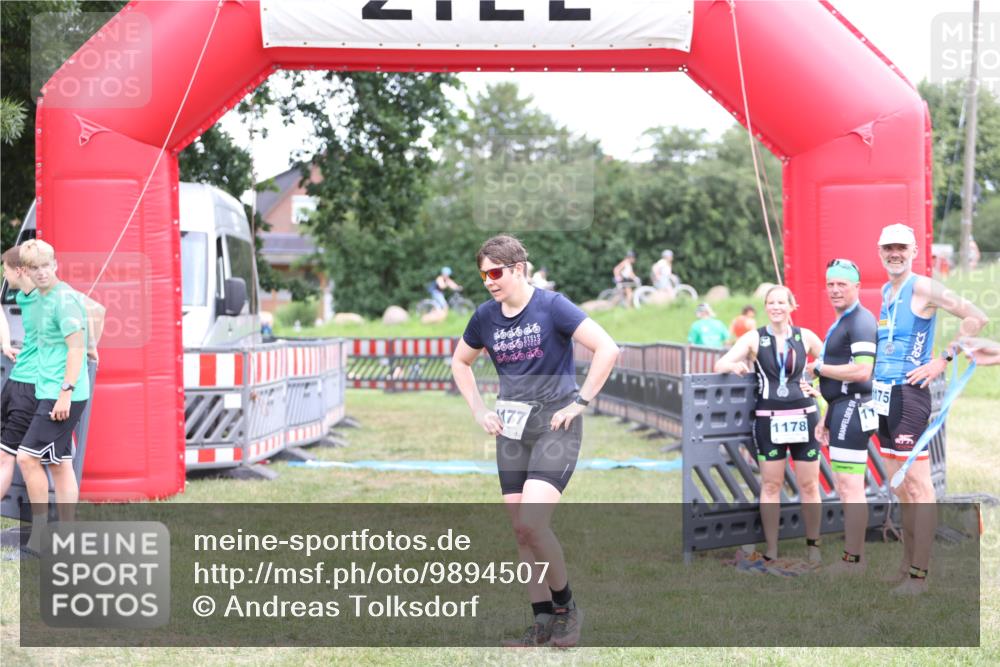 21.06.2026 - 29. Vierlanden-Triathlon Andreas Tolksdorf http://msf.ph/oto/9894507 21.06.2026 14:57:19 Ziel  meine-sportfotos.de