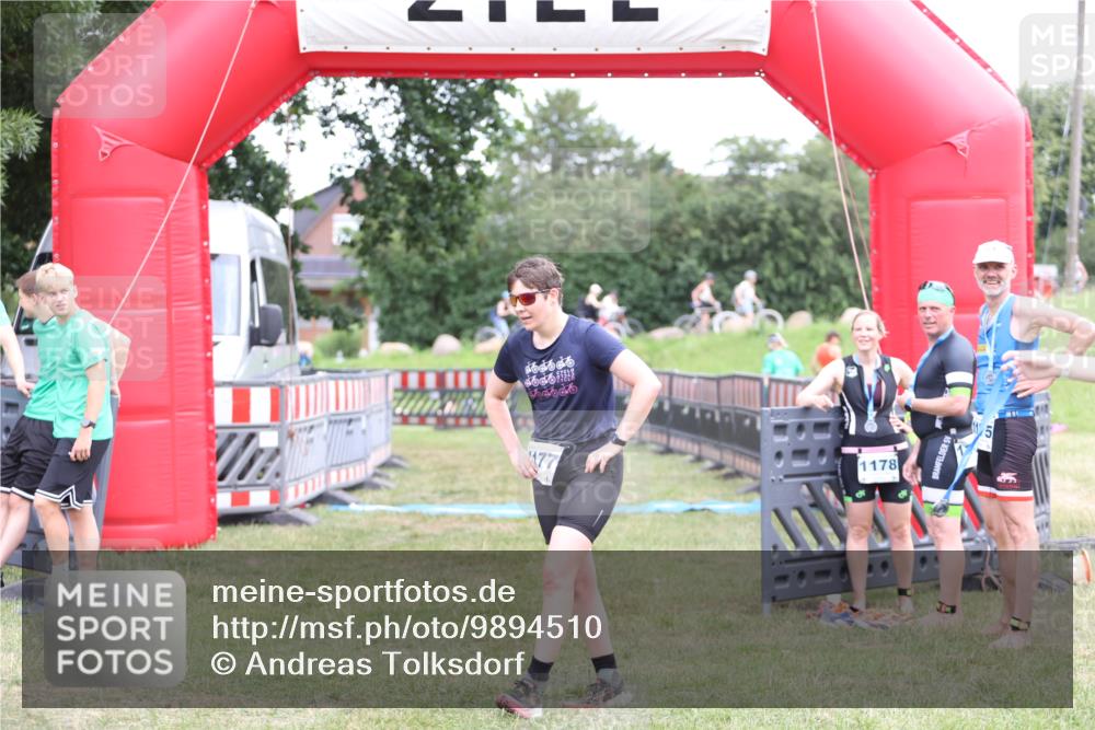 21.06.2026 - 29. Vierlanden-Triathlon Andreas Tolksdorf http://msf.ph/oto/9894510 21.06.2026 14:57:19 Ziel  meine-sportfotos.de