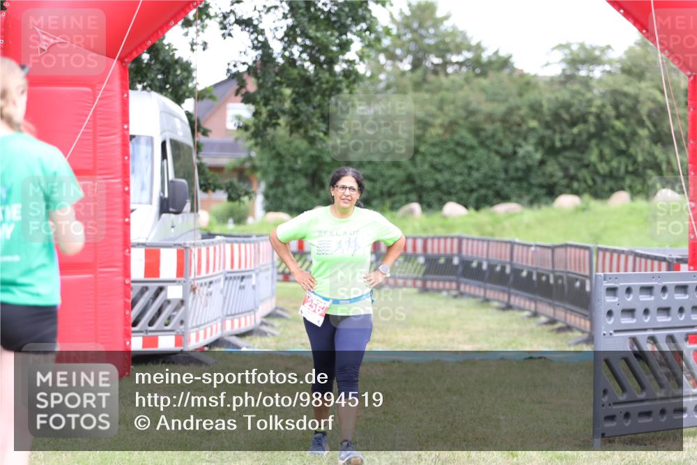 21.06.2026 - 29. Vierlanden-Triathlon Andreas Tolksdorf http://msf.ph/oto/9894519 21.06.2026 15:00:34 Ziel 256, 256 meine-sportfotos.de