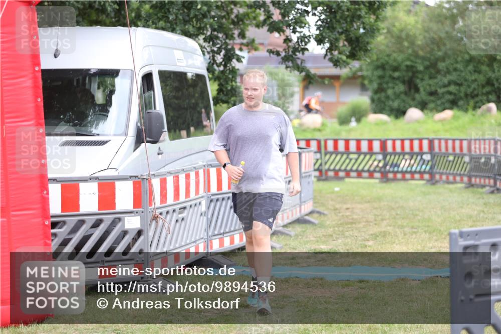 21.06.2026 - 29. Vierlanden-Triathlon Andreas Tolksdorf http://msf.ph/oto/9894536 21.06.2026 15:03:26 Ziel 736, 736 meine-sportfotos.de
