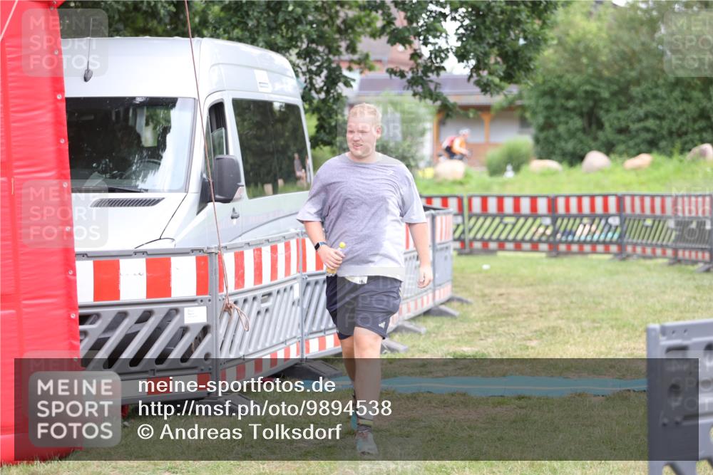 21.06.2026 - 29. Vierlanden-Triathlon Andreas Tolksdorf http://msf.ph/oto/9894538 21.06.2026 15:03:26 Ziel 736, 736 meine-sportfotos.de