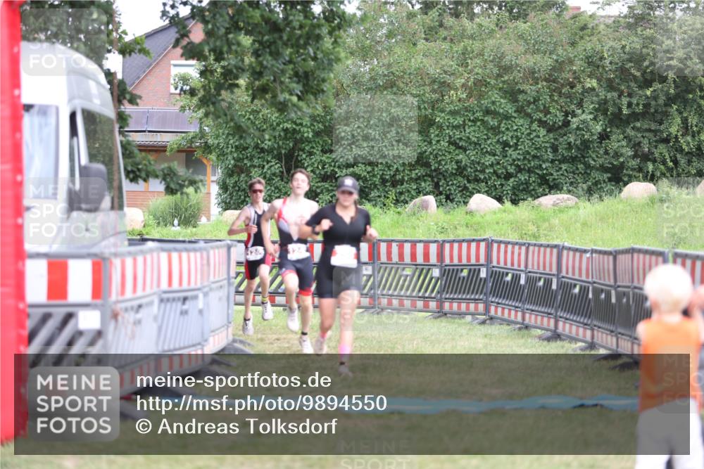 21.06.2026 - 29. Vierlanden-Triathlon Andreas Tolksdorf http://msf.ph/oto/9894550 21.06.2026 15:05:03 Ziel 255, 1245, 1246, 255, 1245, 1246 meine-sportfotos.de