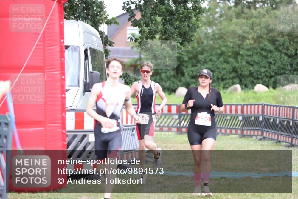 21.06.2026 - 29. Vierlanden-Triathlon Andreas Tolksdorf http://msf.ph/oto/9894573 21.06.2026 15:05:06 Ziel 255, 1245, 1246, 255, 1245, 1246 meine-sportfotos.de