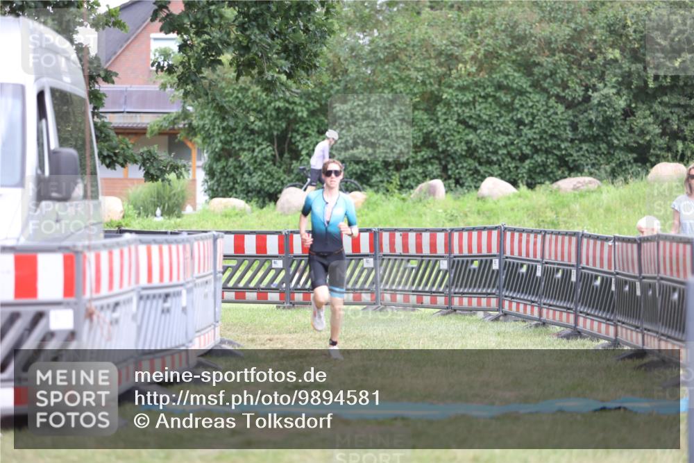 21.06.2026 - 29. Vierlanden-Triathlon Andreas Tolksdorf http://msf.ph/oto/9894581 21.06.2026 15:05:31 Ziel 1252, 1252 meine-sportfotos.de