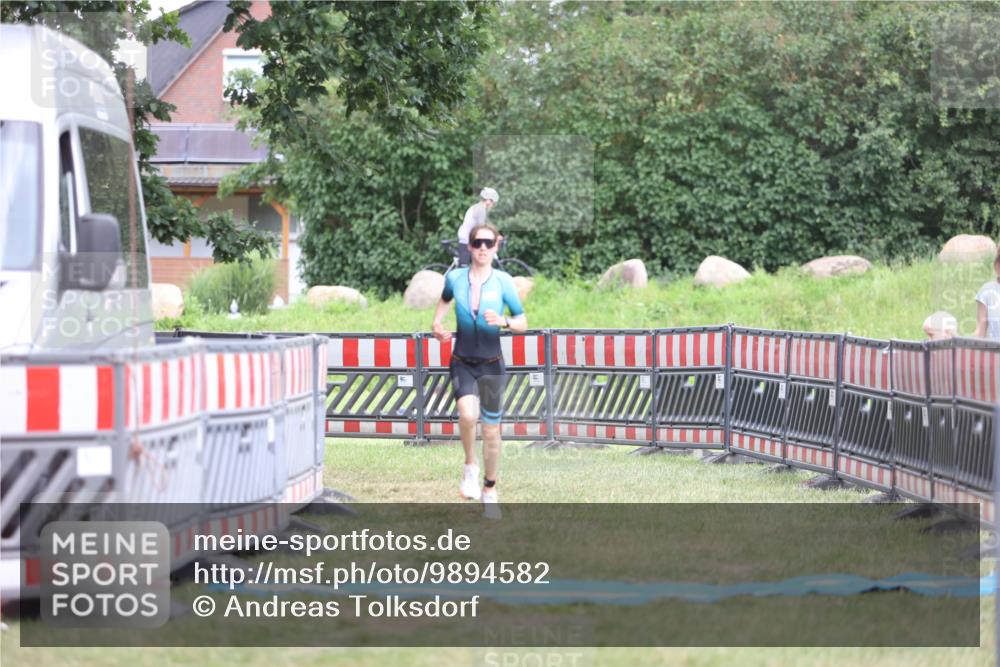 21.06.2026 - 29. Vierlanden-Triathlon Andreas Tolksdorf http://msf.ph/oto/9894582 21.06.2026 15:05:31 Ziel 1252, 1252 meine-sportfotos.de
