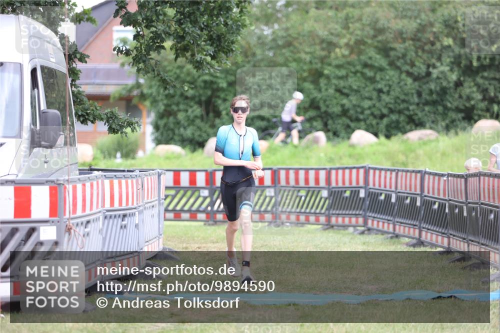 21.06.2026 - 29. Vierlanden-Triathlon Andreas Tolksdorf http://msf.ph/oto/9894590 21.06.2026 15:05:32 Ziel 1252, 1252 meine-sportfotos.de