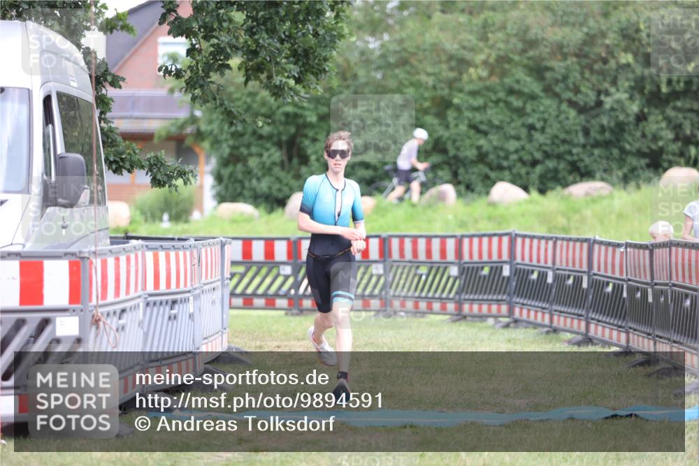 21.06.2026 - 29. Vierlanden-Triathlon Andreas Tolksdorf http://msf.ph/oto/9894591 21.06.2026 15:05:32 Ziel 1252, 1252 meine-sportfotos.de