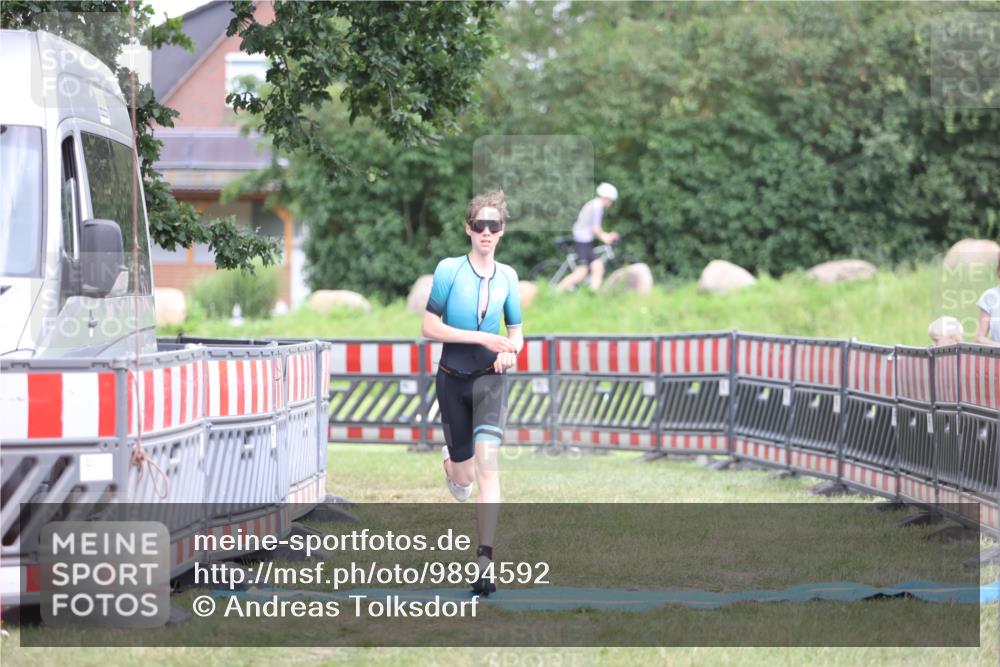 21.06.2026 - 29. Vierlanden-Triathlon Andreas Tolksdorf http://msf.ph/oto/9894592 21.06.2026 15:05:32 Ziel 1252, 1252 meine-sportfotos.de