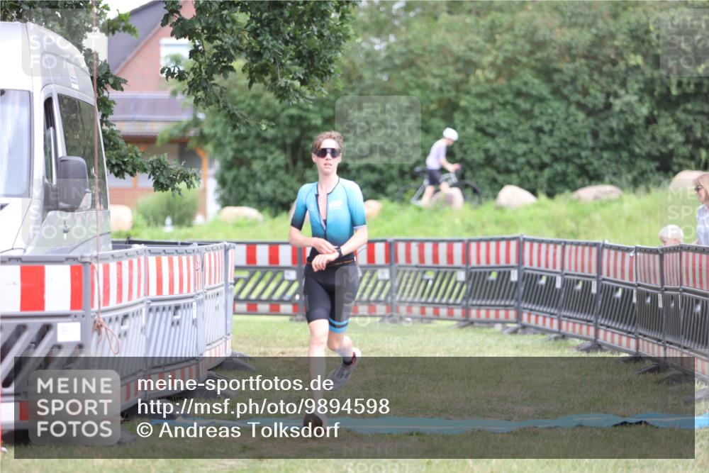 21.06.2026 - 29. Vierlanden-Triathlon Andreas Tolksdorf http://msf.ph/oto/9894598 21.06.2026 15:05:32 Ziel 1252, 1252 meine-sportfotos.de