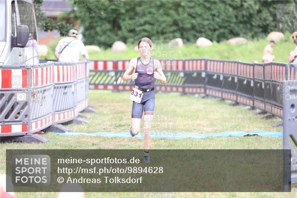 21.06.2026 - 29. Vierlanden-Triathlon Andreas Tolksdorf http://msf.ph/oto/9894628 21.06.2026 15:06:46 Ziel 1331, 1331 meine-sportfotos.de