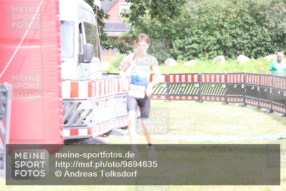 21.06.2026 - 29. Vierlanden-Triathlon Andreas Tolksdorf http://msf.ph/oto/9894635 21.06.2026 15:07:07 Ziel 1247, 1247 meine-sportfotos.de