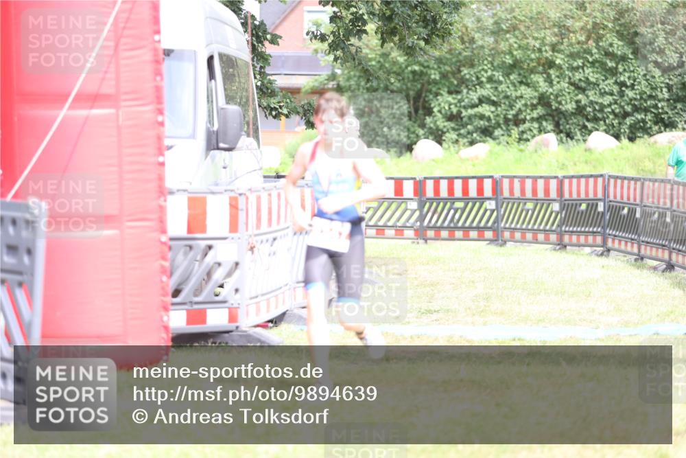 21.06.2026 - 29. Vierlanden-Triathlon Andreas Tolksdorf http://msf.ph/oto/9894639 21.06.2026 15:07:07 Ziel 1247, 1247 meine-sportfotos.de