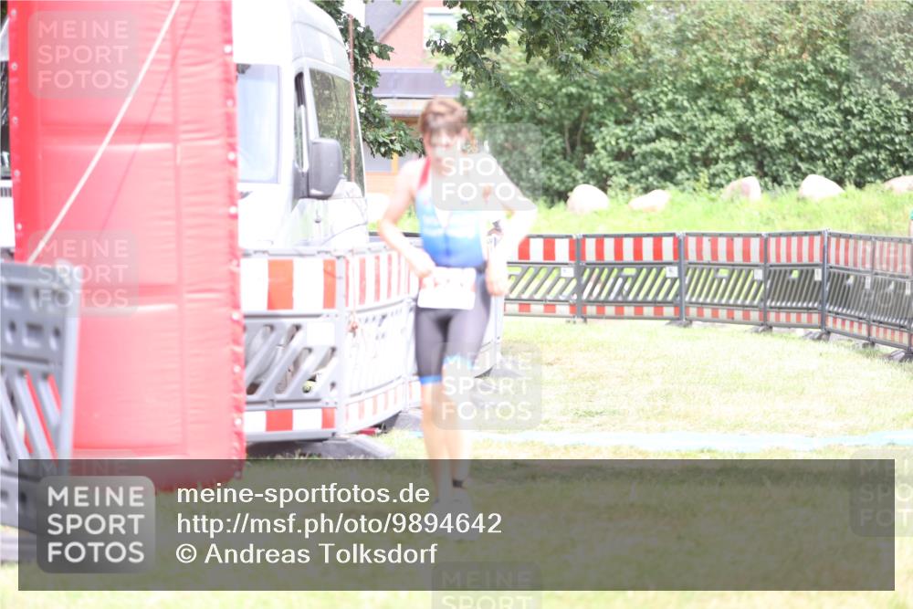 21.06.2026 - 29. Vierlanden-Triathlon Andreas Tolksdorf http://msf.ph/oto/9894642 21.06.2026 15:07:07 Ziel 1247, 1247 meine-sportfotos.de