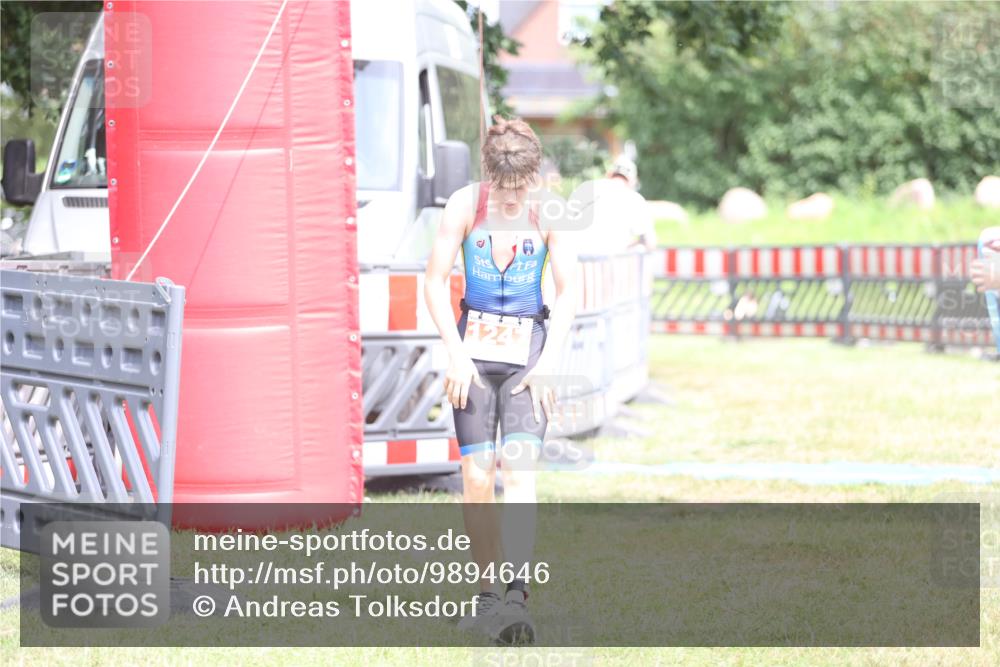 21.06.2026 - 29. Vierlanden-Triathlon Andreas Tolksdorf http://msf.ph/oto/9894646 21.06.2026 15:07:08 Ziel 1247, 1247 meine-sportfotos.de