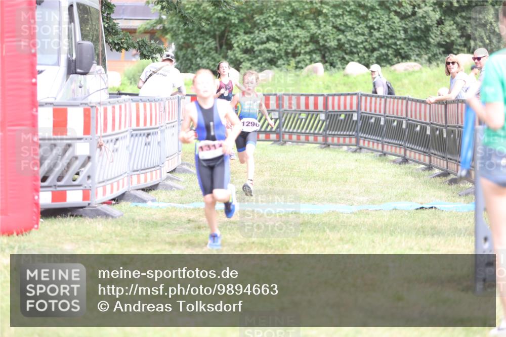 21.06.2026 - 29. Vierlanden-Triathlon Andreas Tolksdorf http://msf.ph/oto/9894663 21.06.2026 15:07:19 Ziel 1296, 1312, 1328, 1296, 1312, 1328 meine-sportfotos.de