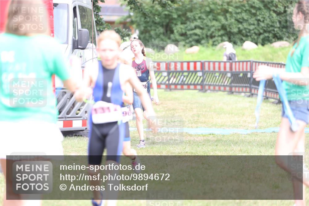 21.06.2026 - 29. Vierlanden-Triathlon Andreas Tolksdorf http://msf.ph/oto/9894672 21.06.2026 15:07:21 Ziel 1251, 1296, 1312, 1328, 1251, 1296, 1312, 1328 meine-sportfotos.de