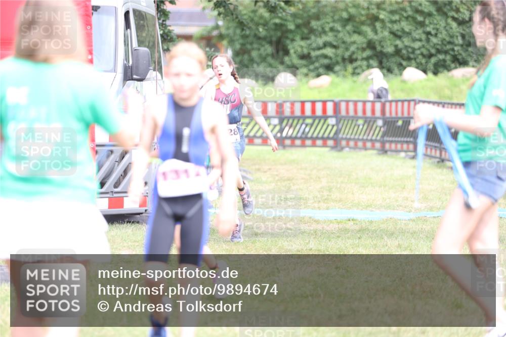 21.06.2026 - 29. Vierlanden-Triathlon Andreas Tolksdorf http://msf.ph/oto/9894674 21.06.2026 15:07:21 Ziel 1251, 1296, 1312, 1328, 1251, 1296, 1312, 1328 meine-sportfotos.de