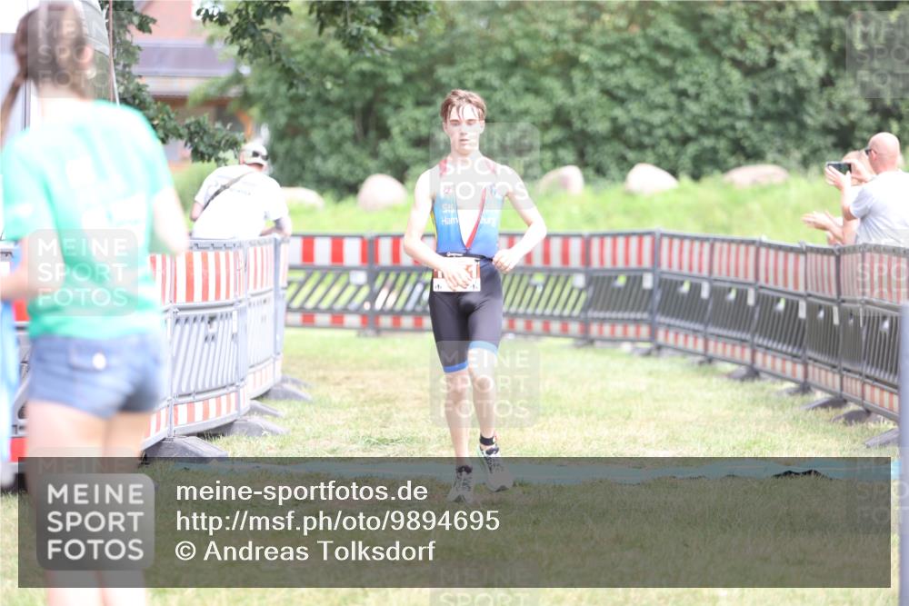 21.06.2026 - 29. Vierlanden-Triathlon Andreas Tolksdorf http://msf.ph/oto/9894695 21.06.2026 15:07:29 Ziel 1251, 1330, 1251, 1330 meine-sportfotos.de