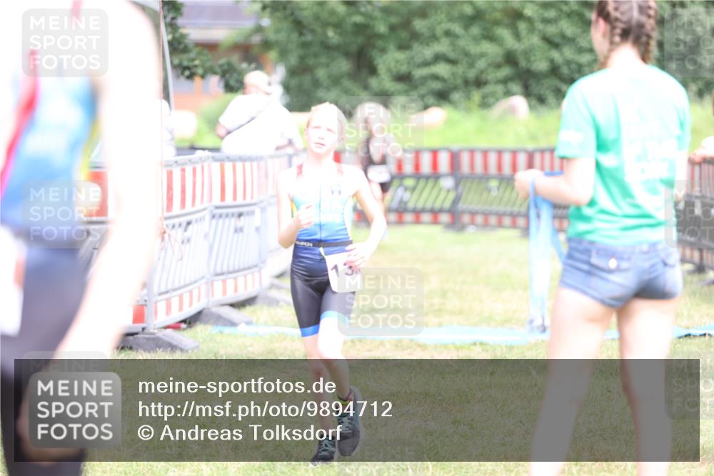 21.06.2026 - 29. Vierlanden-Triathlon Andreas Tolksdorf http://msf.ph/oto/9894712 21.06.2026 15:07:37 Ziel 1276, 1313, 1330, 1333, 1276, 1313, 1330, 1333 meine-sportfotos.de