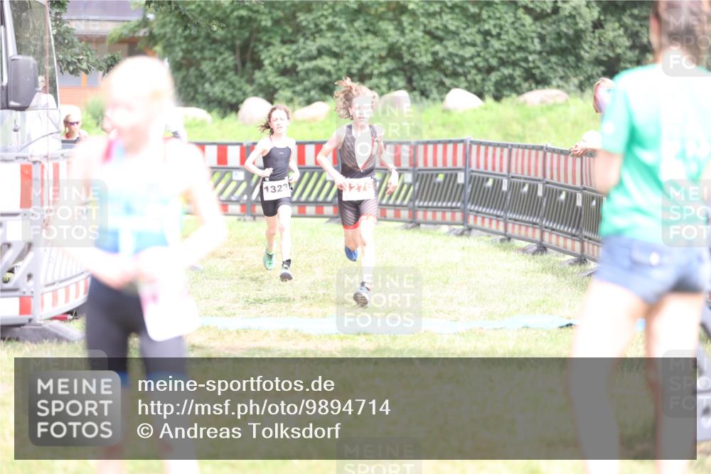 21.06.2026 - 29. Vierlanden-Triathlon Andreas Tolksdorf http://msf.ph/oto/9894714 21.06.2026 15:07:39 Ziel 1276, 1313, 1330, 1333, 1276, 1313, 1330, 1333 meine-sportfotos.de