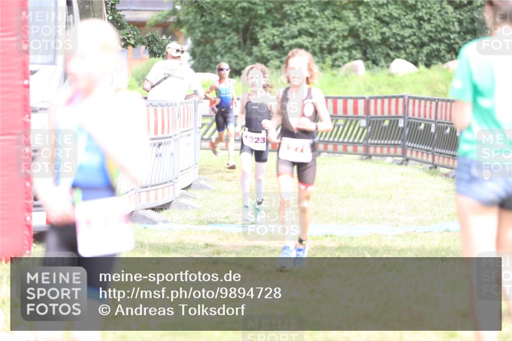 21.06.2026 - 29. Vierlanden-Triathlon Andreas Tolksdorf http://msf.ph/oto/9894728 21.06.2026 15:07:41 Ziel 1272, 1276, 1284, 1313, 1330, 1333, 1272, 1276, 1284, 1313, 1330, 1333 meine-sportfotos.de