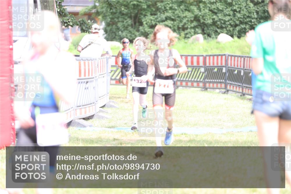 21.06.2026 - 29. Vierlanden-Triathlon Andreas Tolksdorf http://msf.ph/oto/9894730 21.06.2026 15:07:41 Ziel 1272, 1276, 1284, 1313, 1330, 1333, 1272, 1276, 1284, 1313, 1330, 1333 meine-sportfotos.de