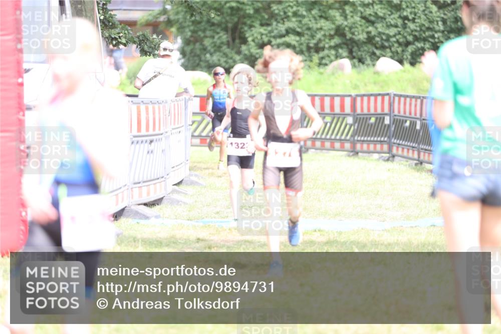 21.06.2026 - 29. Vierlanden-Triathlon Andreas Tolksdorf http://msf.ph/oto/9894731 21.06.2026 15:07:41 Ziel 1272, 1276, 1284, 1313, 1330, 1333, 1272, 1276, 1284, 1313, 1330, 1333 meine-sportfotos.de